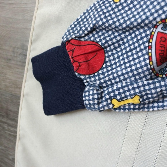 2002 Scholastic Clifford the Big Red Dog scrub shirt - Picture 7 of 8